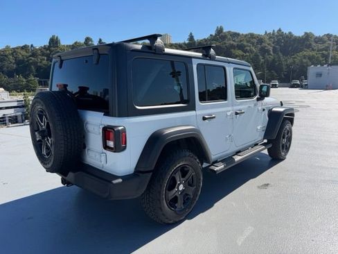 Used 2020 Jeep Wrangler Unlimited Sport S AWD/4WD image 3
