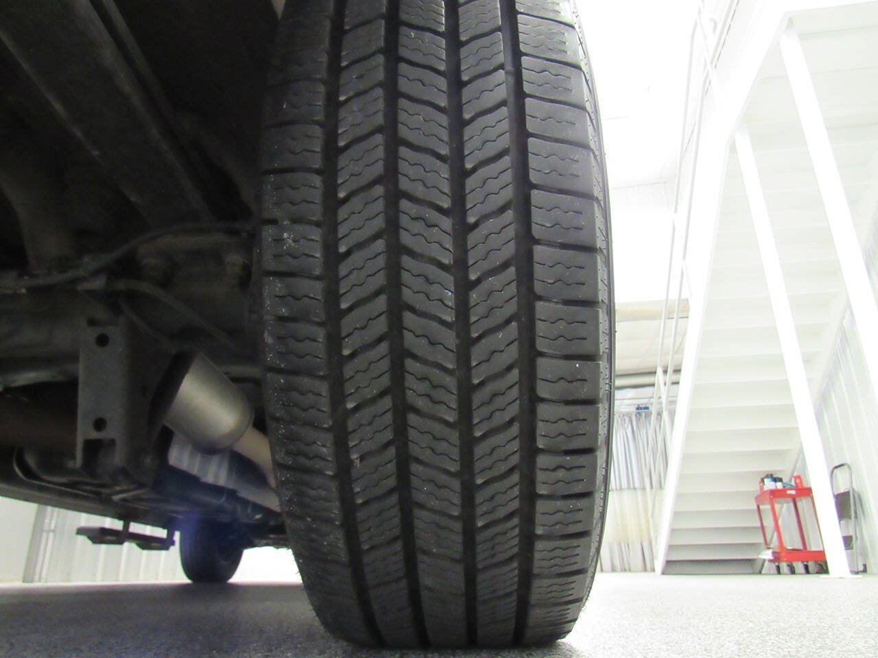 Used 2023 Ford Transit 250 Medium Roof AWD image 27