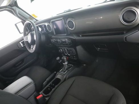 Used 2023 Jeep Wrangler Sahara image 28