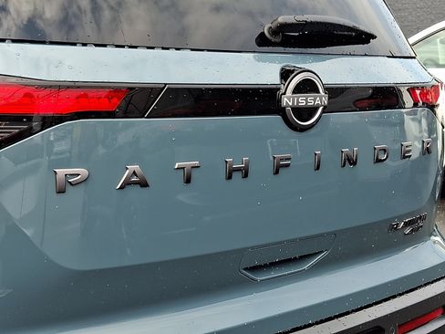 New 2026 Nissan Pathfinder Platinum AWD/4WD image 5