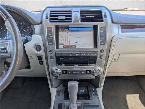 Used 2019 Lexus GX 460 Premium w/ Premium Package AWD/4WD image 15