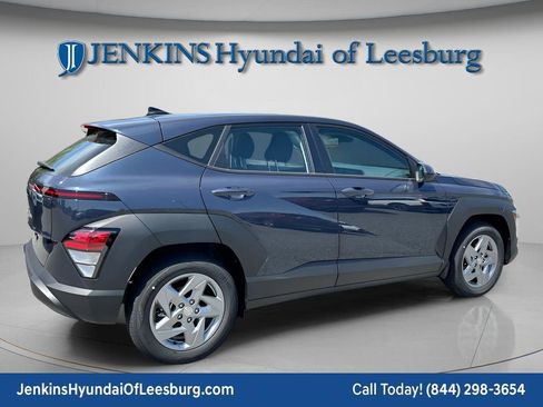 New 2026 Hyundai Kona SE image 5