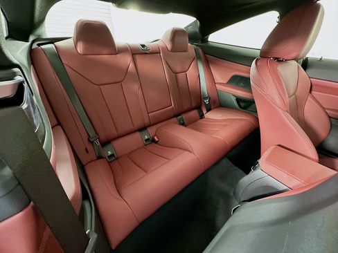 Used 2025 BMW 430i Coupe w/ M Sport Package image 28