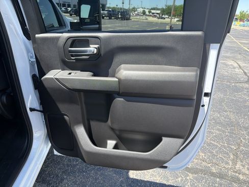 New 2026 Chevrolet Silverado 2500 Custom w/ Custom Value Package AWD/4WD image 24
