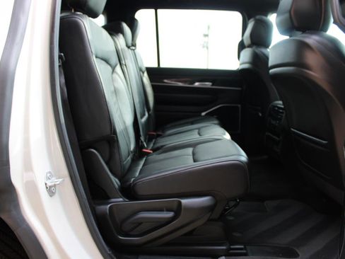 Used 2022 Jeep Wagoneer Series III w/ Premium Group I image 49