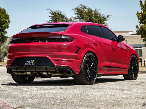 Used 2025 Lamborghini Urus SE AWD/4WD image 18