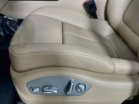 New 2026 Porsche Macan AWD/4WD image 12