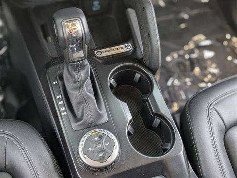 Used 2025 Ford Bronco Badlands AWD/4WD image 12