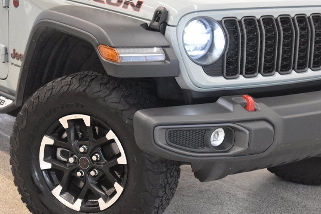Used 2024 Jeep Wrangler Unlimited Rubicon w/ Safety Group AWD/4WD image 29