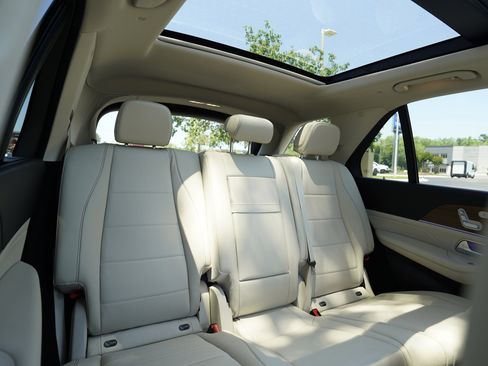 Used 2021 Mercedes-Benz GLE 350 image 19