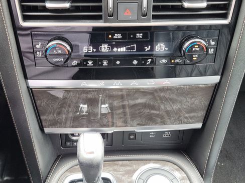 Used 2022 Nissan Armada Platinum w/ Captain's Chairs Package RWD image 12