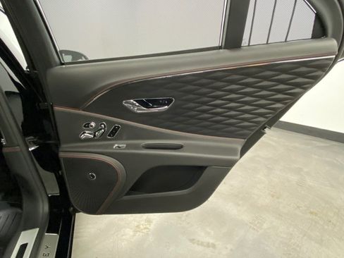 Used 2021 Bentley Flying Spur V8 AWD/4WD image 46