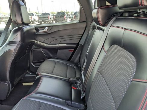 Certified 2025 Ford Escape ST-Line Elite AWD/4WD image 20