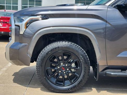 Used 2024 Toyota Tundra Limited w/ Power Package AWD/4WD image 5