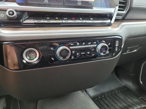 Used 2024 Chevrolet Silverado 1500 RST AWD/4WD image 25