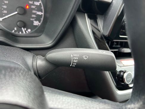 Used 2025 Toyota Corolla LE FWD image 20