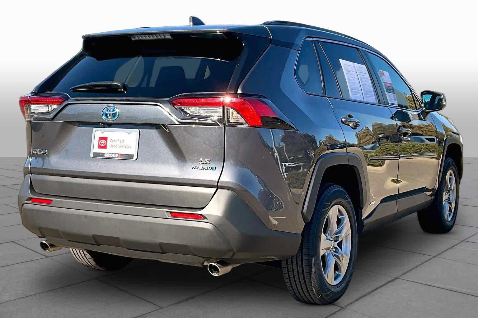 Certified 2024 Toyota RAV4 LE AWD/4WD image 12