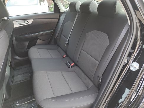 Used 2024 Kia Forte LXS image 13