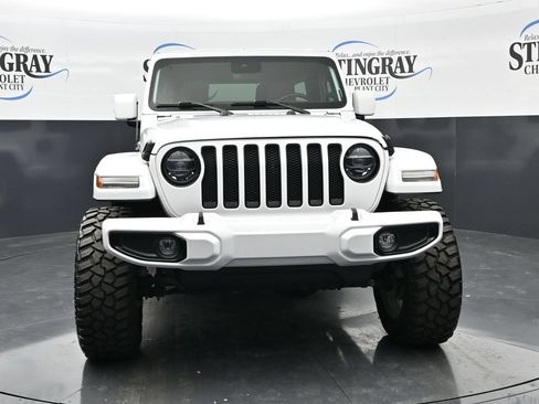 Used 2022 Jeep Wrangler Unlimited Sahara AWD/4WD image 2