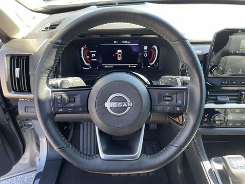 Used 2024 Nissan Pathfinder Platinum image 18