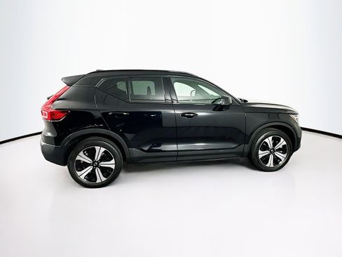 Used 2023 Volvo XC40 Recharge Plus image 10