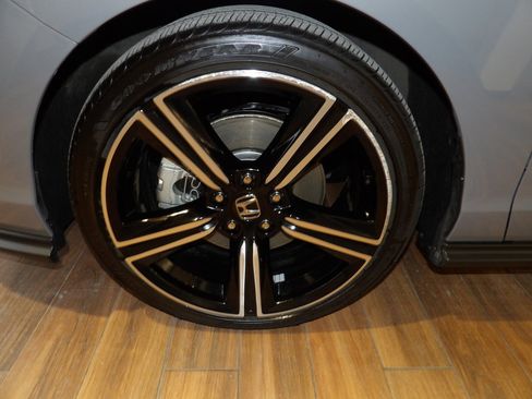 Used 2024 Honda Accord Sport image 10