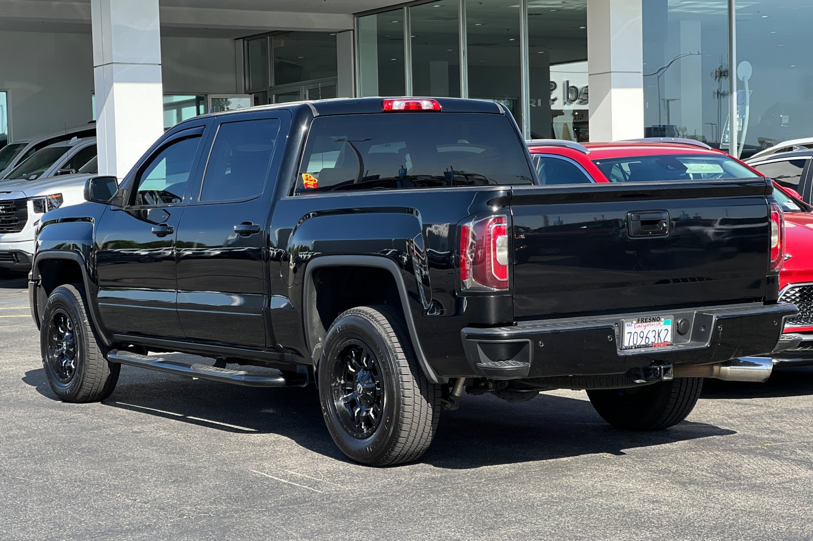 Used 2018 GMC Sierra 1500 SLT w/ All Terrain Package AWD/4WD image 7