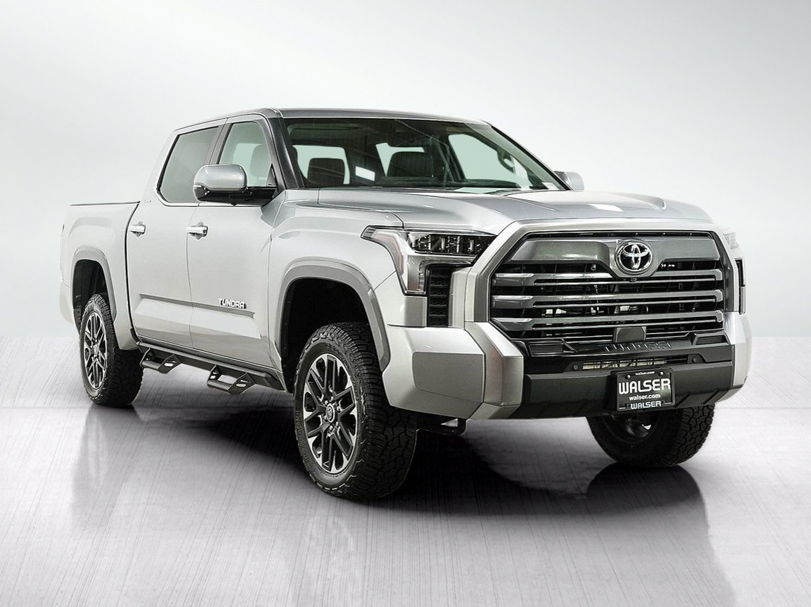 Used 2024 Toyota Tundra Limited AWD/4WD image 9