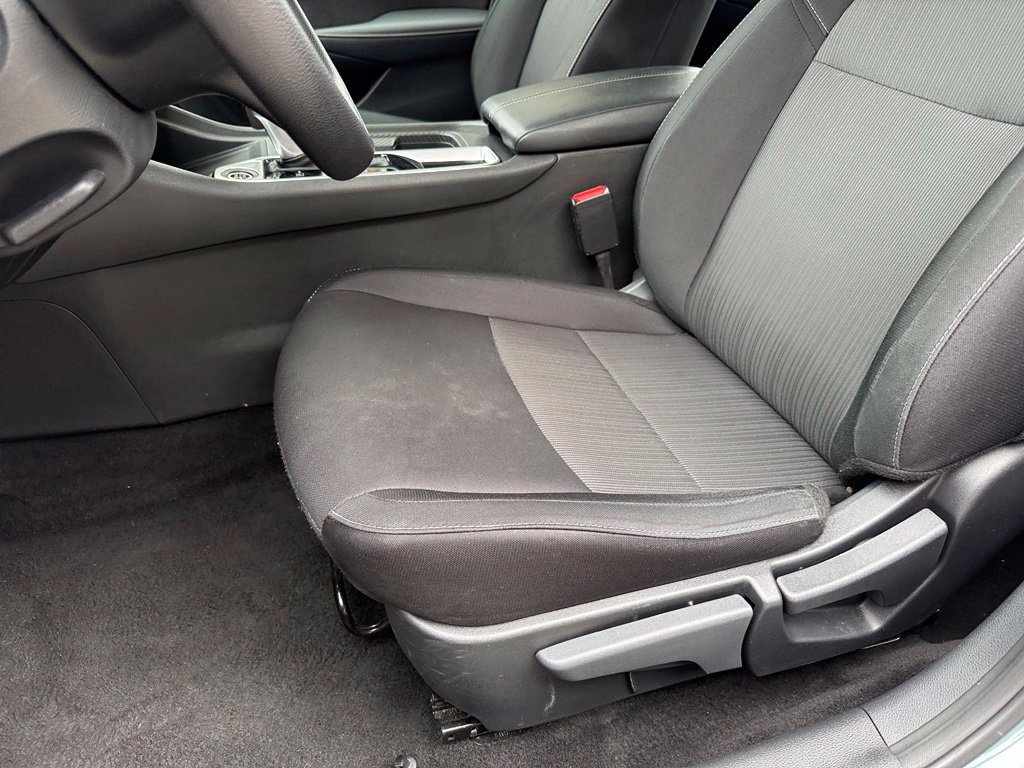 Used 2025 Nissan Sentra SV FWD image 25
