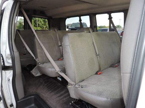 Used 2018 Chevrolet Express 3500 LT w/ LT Preferred Equipment Group RWD image 18
