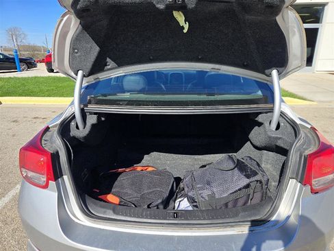 Used 2015 Chevrolet Malibu LT w/ Power Convenience Package image 6