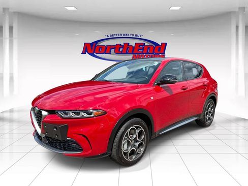 Used 2024 Alfa Romeo Tonale Ti w/ Active Assist Package AWD/4WD image 3