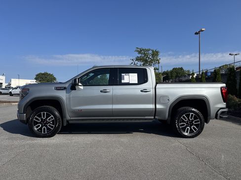 Used 2026 GMC Sierra 1500 AT4 w/ AT4 Premium Package AWD/4WD image 8