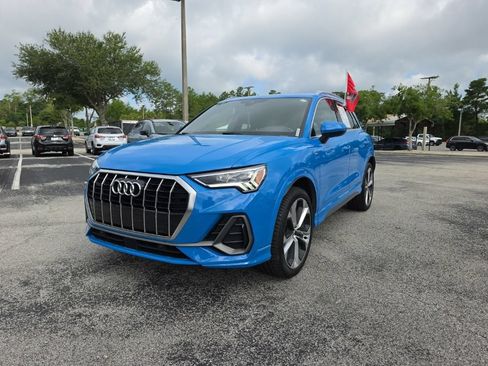Used 2020 Audi Q3 2.0T Premium Plus AWD/4WD image 2