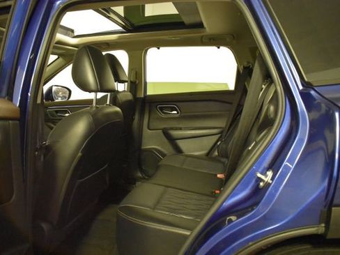 Used 2023 Nissan Rogue Platinum AWD/4WD image 30