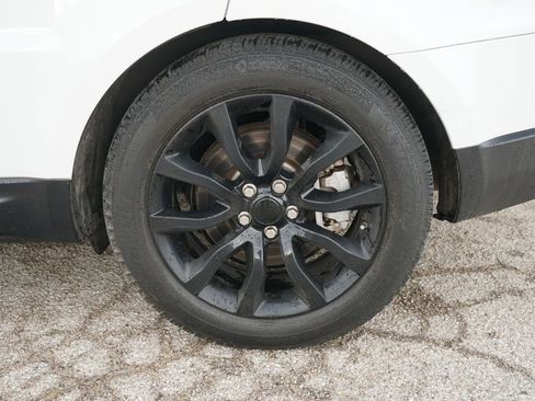 Used 2017 Land Rover Range Rover Sport HSE image 9