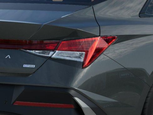 New 2026 Hyundai Elantra Hybrid FWD image 10