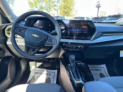 New 2026 Chevrolet Trax LT image 8