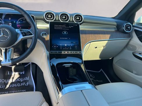 Certified 2025 Mercedes-Benz GLC 300 4MATIC image 11