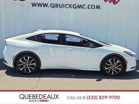 Used 2023 Toyota Prius Prime FWD image 8