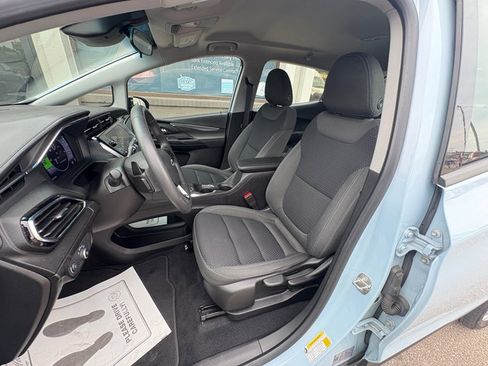 Used 2023 Chevrolet Bolt LT FWD image 10
