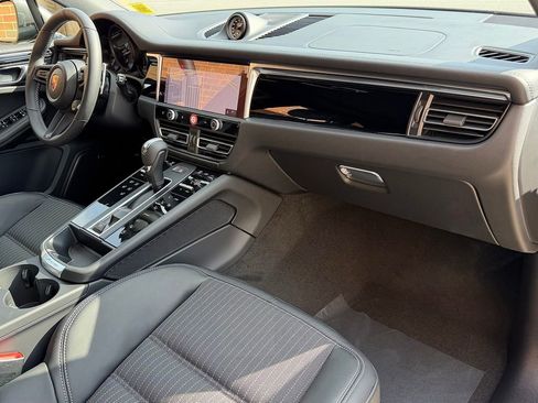 New 2026 Porsche Macan Turbo image 22