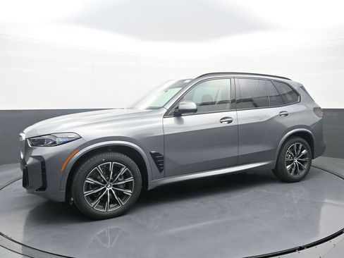 New 2026 BMW X5 xDrive40i w/ M Sport Package image 4