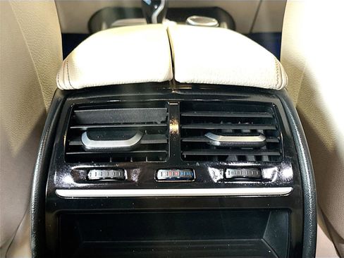 Used 2017 BMW 540i image 29