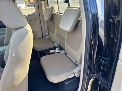 Used 2015 Toyota Tacoma 4x4 Access Cab V6 w/ SR5 Package image 29
