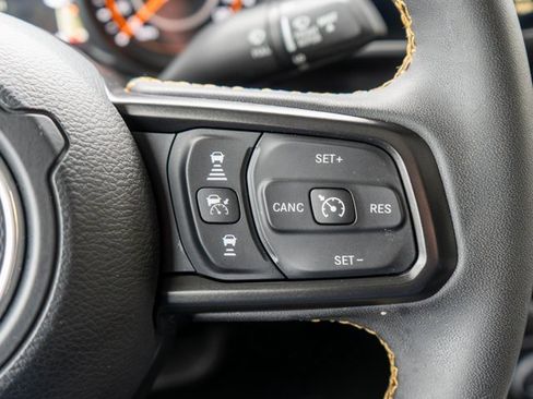 Used 2024 Jeep Gladiator Sport w/ Premium Package image 25