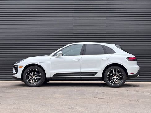 Certified 2026 Porsche Macan image 2
