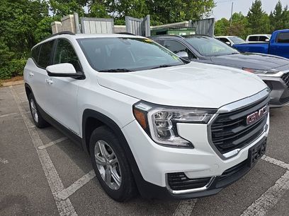 Used 2024 GMC Terrain SLE w/ Driver Convenience Package