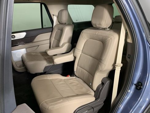 Used 2023 Lincoln Navigator Reserve image 30