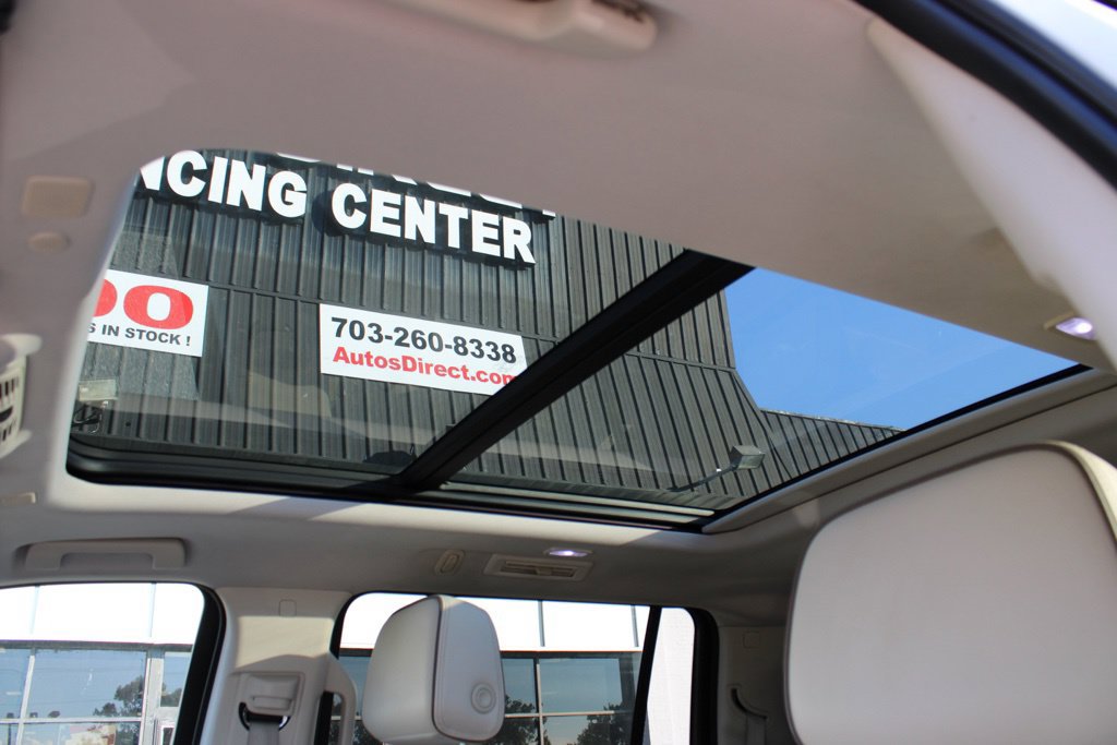Used 2021 GMC Yukon XL Denali w/ Denali Premium Package AWD/4WD image 18
